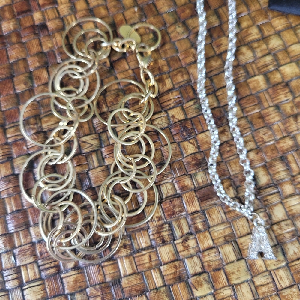 6 bracelets - Picture 4 of 5